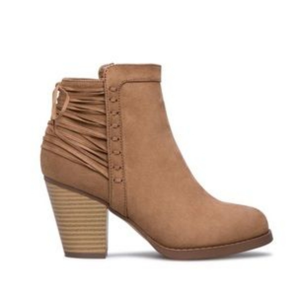 Tab shoedazzle booties